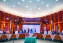 FEC signs off N53b for 200 electric buses