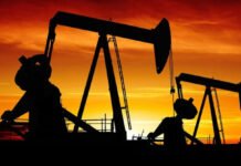 Oil climbs above $90 amid renewed U.S.-Iran conflict