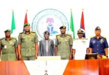 Tinubu meets security chiefs as troops fault ₦100,000 salary