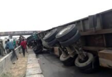 Mother, Child Killed as Two Trucks Overturn in Lagos